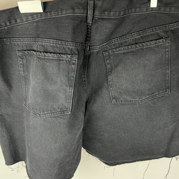 NWT: old navy High-Waisted Slouchy Straight Ripped Black Jean Shorts (26) $30 - Picture 9 of 11